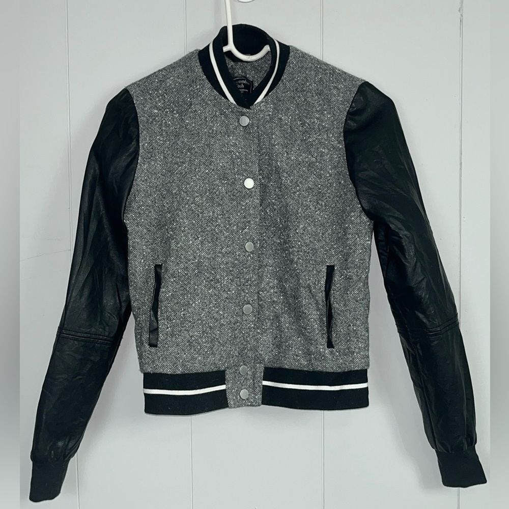 Abercrombie & Fitch Heritage Wool Bomber Jacket Faux Leather Black Gray Size XS